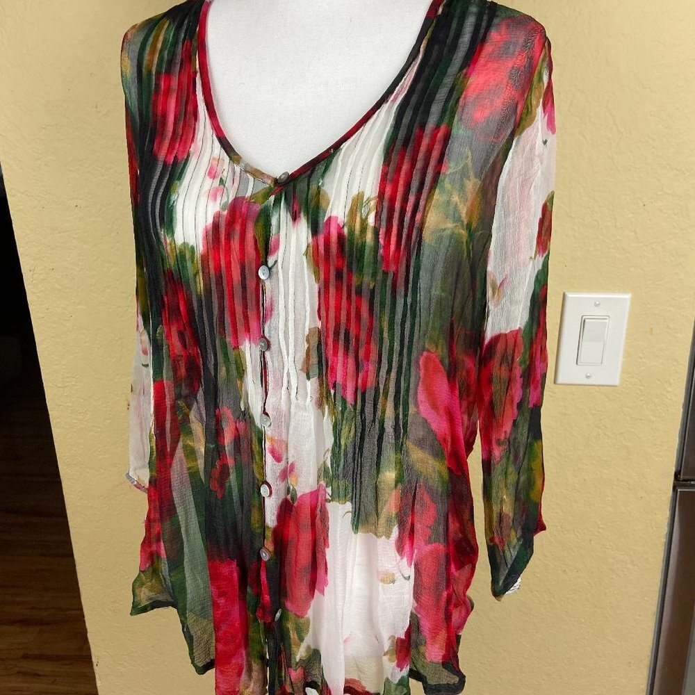 Casual Studio Weightless Floral Blouse Bottoms 100% Rayon